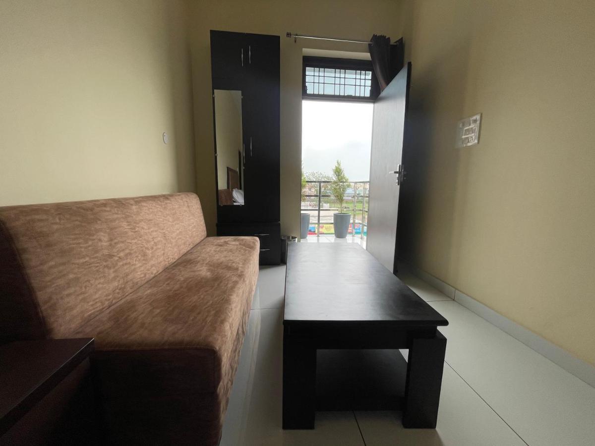 Bld Restaurant And Home Stay Dehradun Eksteriør bilde